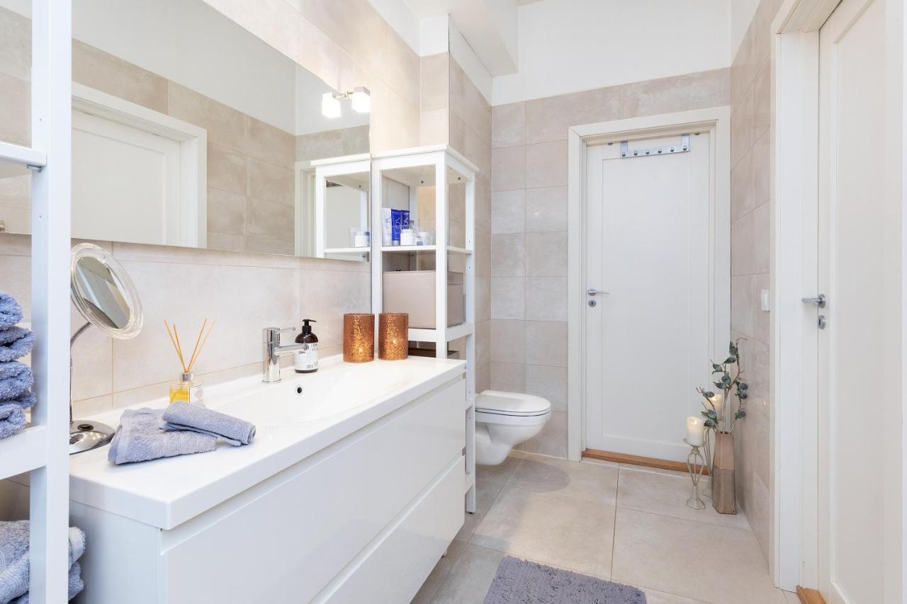 Stylish Apartment With Beautiful Views Of The River, Beach Nearby Kristiansand Buitenkant foto