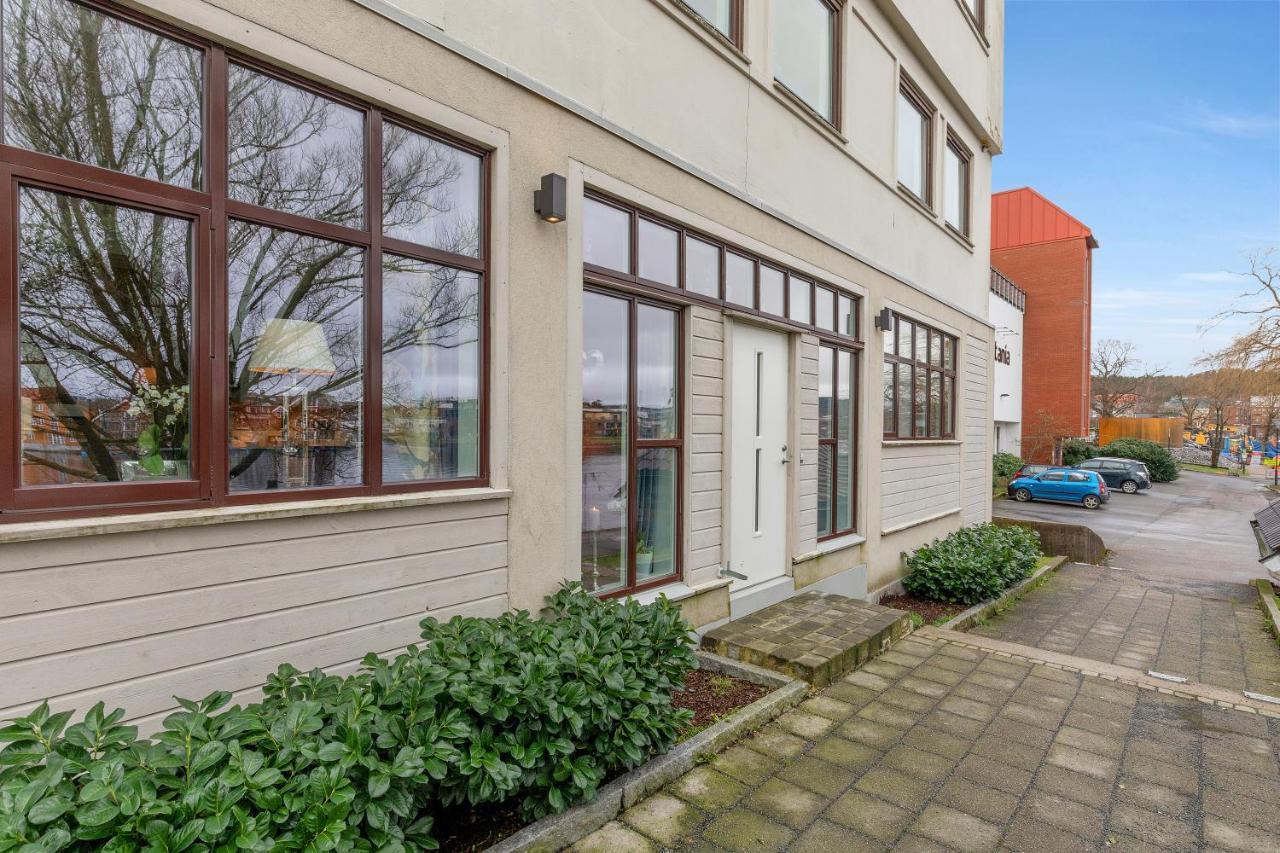 Stylish Apartment With Beautiful Views Of The River, Beach Nearby Kristiansand Buitenkant foto