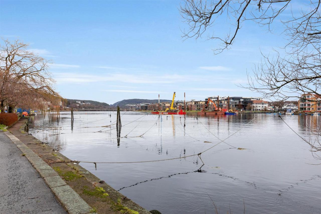 Stylish Apartment With Beautiful Views Of The River, Beach Nearby Kristiansand Buitenkant foto